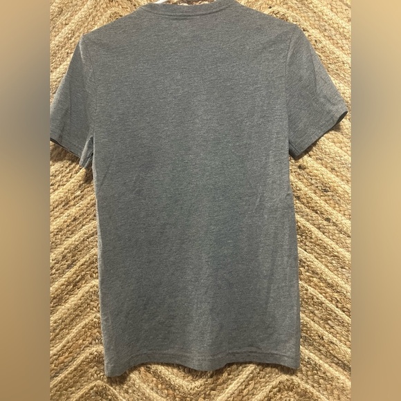 Express Men's NYC Graphic Short Sleeve Tshirt, Grey & Red,Size XS - Picture 3 of 7